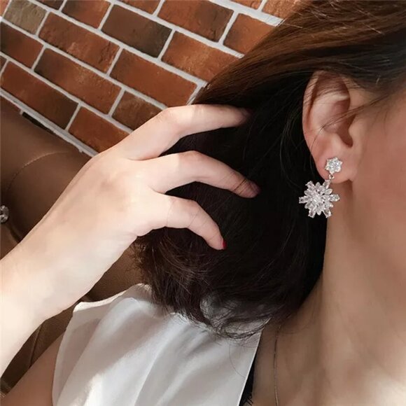 💥925 Silver Plated Fashionable Flower CZ Drop Earrings, MLNN1181 - Picture 2 of 5